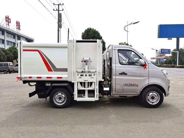 4立方汽油雙輪右側掛桶垃圾車