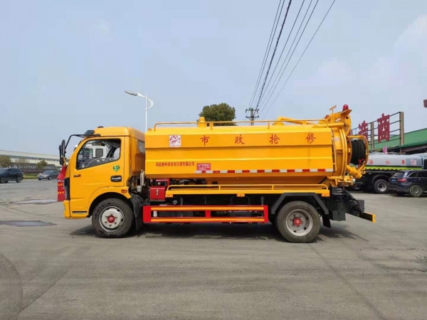 凱普特/東風多利卡D7清洗吸污車