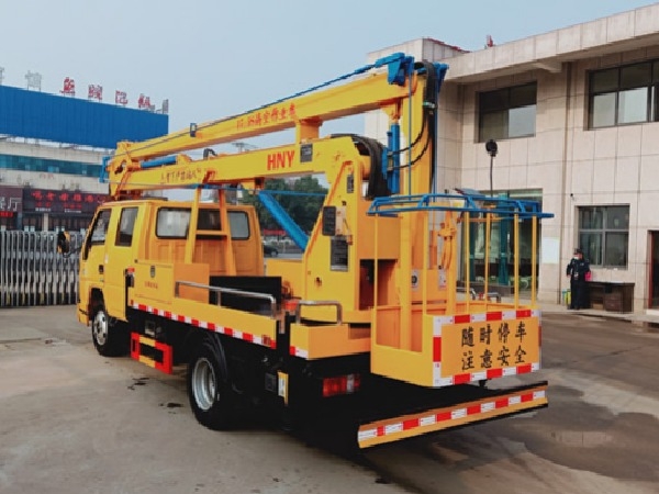 江鈴17.5米折臂高空作業車