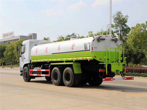 國六專底后雙橋灑水車20立方