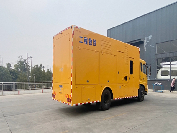 程力牌東風天錦3000方排水車（休息室）