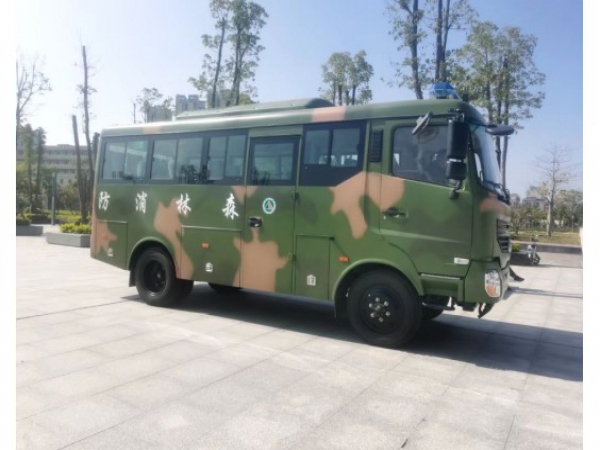 國(guó)六23座四驅(qū)運(yùn)兵客車(chē)